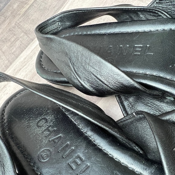 Chanel Black Leather Pleated Slingback Sandals Silver Logo Size 37 - Picture 5 of 9